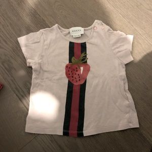 Gucci baby tshirt size 9-12 months